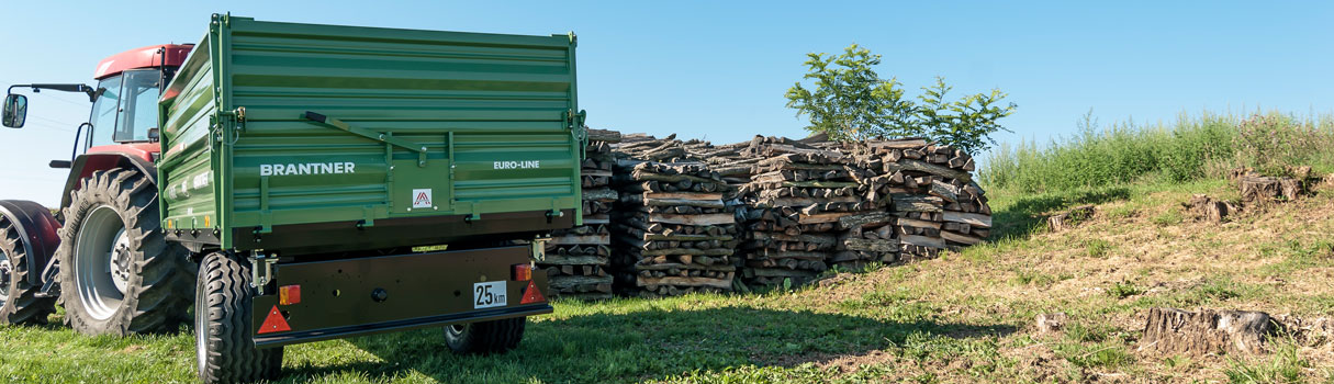 Brantner E6035 single-axle threesidetipper.