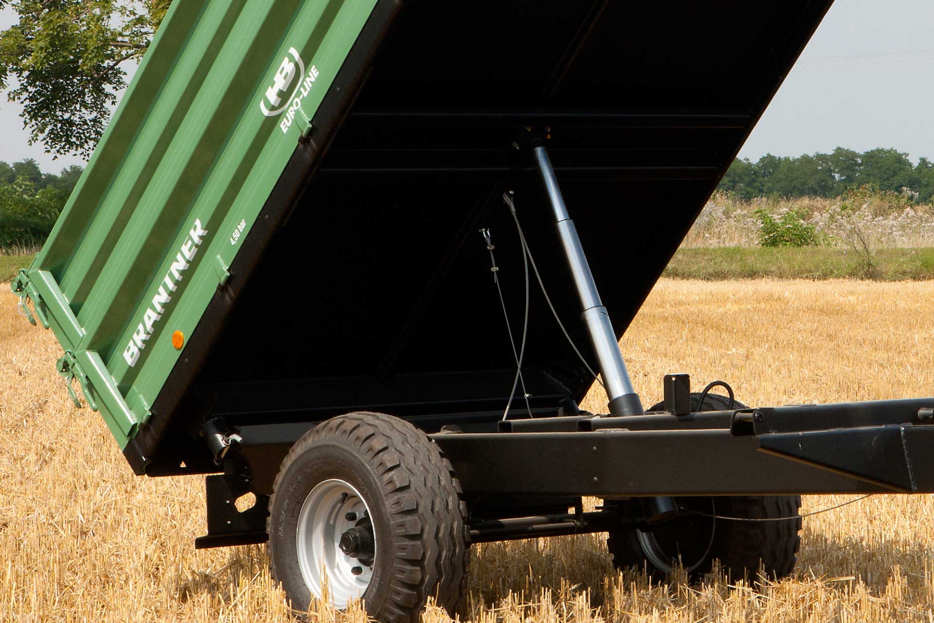 Brantner trailers with hard chromed tipping cylinders.