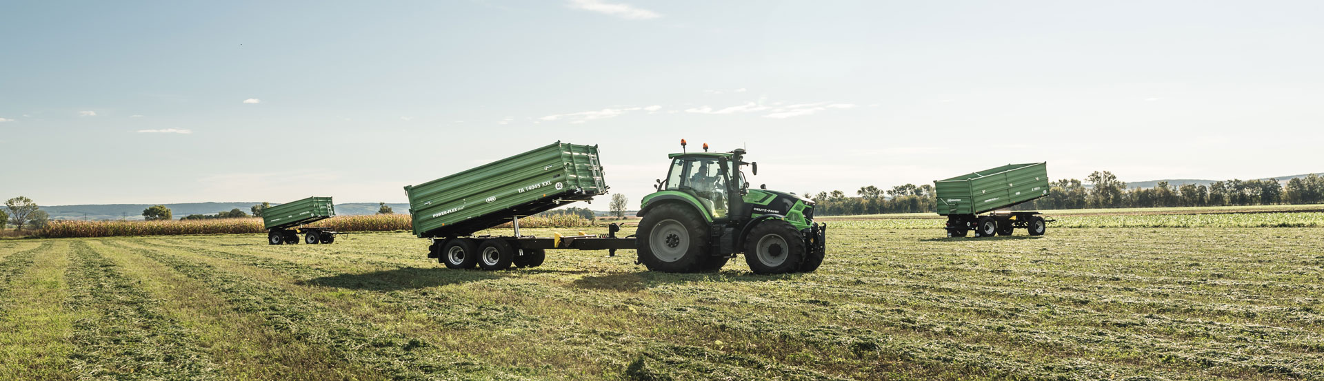 Der TA14045XXL Tandem-Dreiseitenkipper mit hartverchromten Hubzylinder.