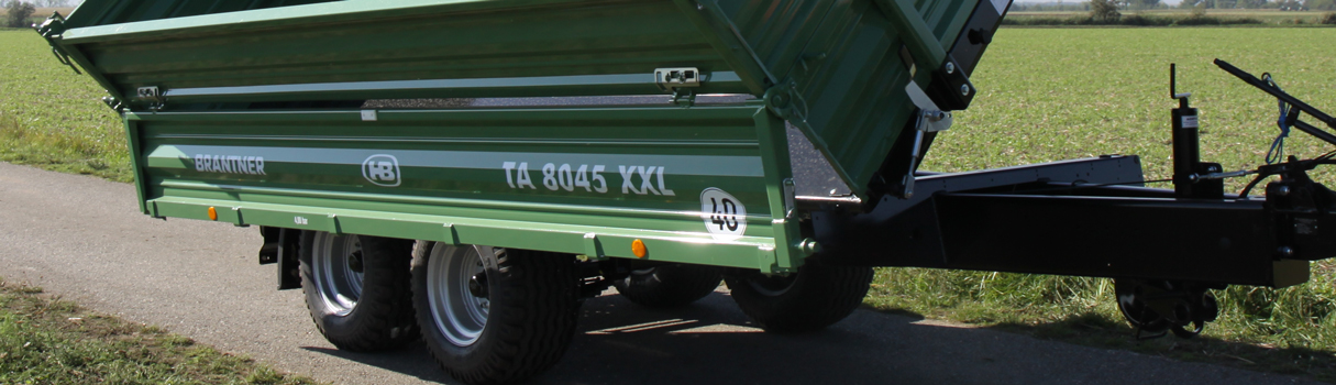 Der TA8045XXL Tandem-Dreiseitenkipper  wird von Brantner serienmäßig mit Federn unter den Achsen geliefert.