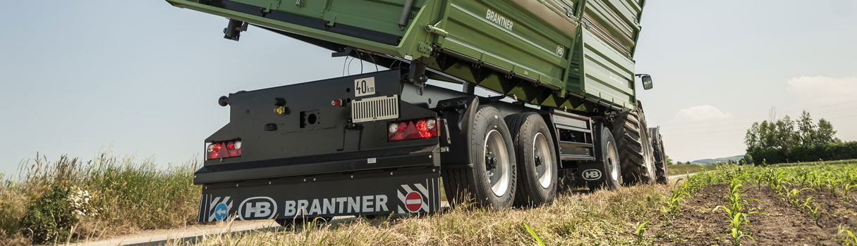 Der Brantner Dreiachs Dreiseitenkipper DD 24073. Das richtige Gerät für Getreide, Mais, Kartoffel oder Rüben. Ihm ist nichts zu schwer.