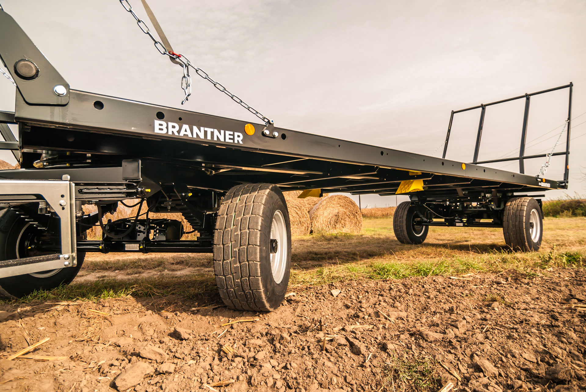 Brantner Plattformwagen mit niedriger Bauweise.