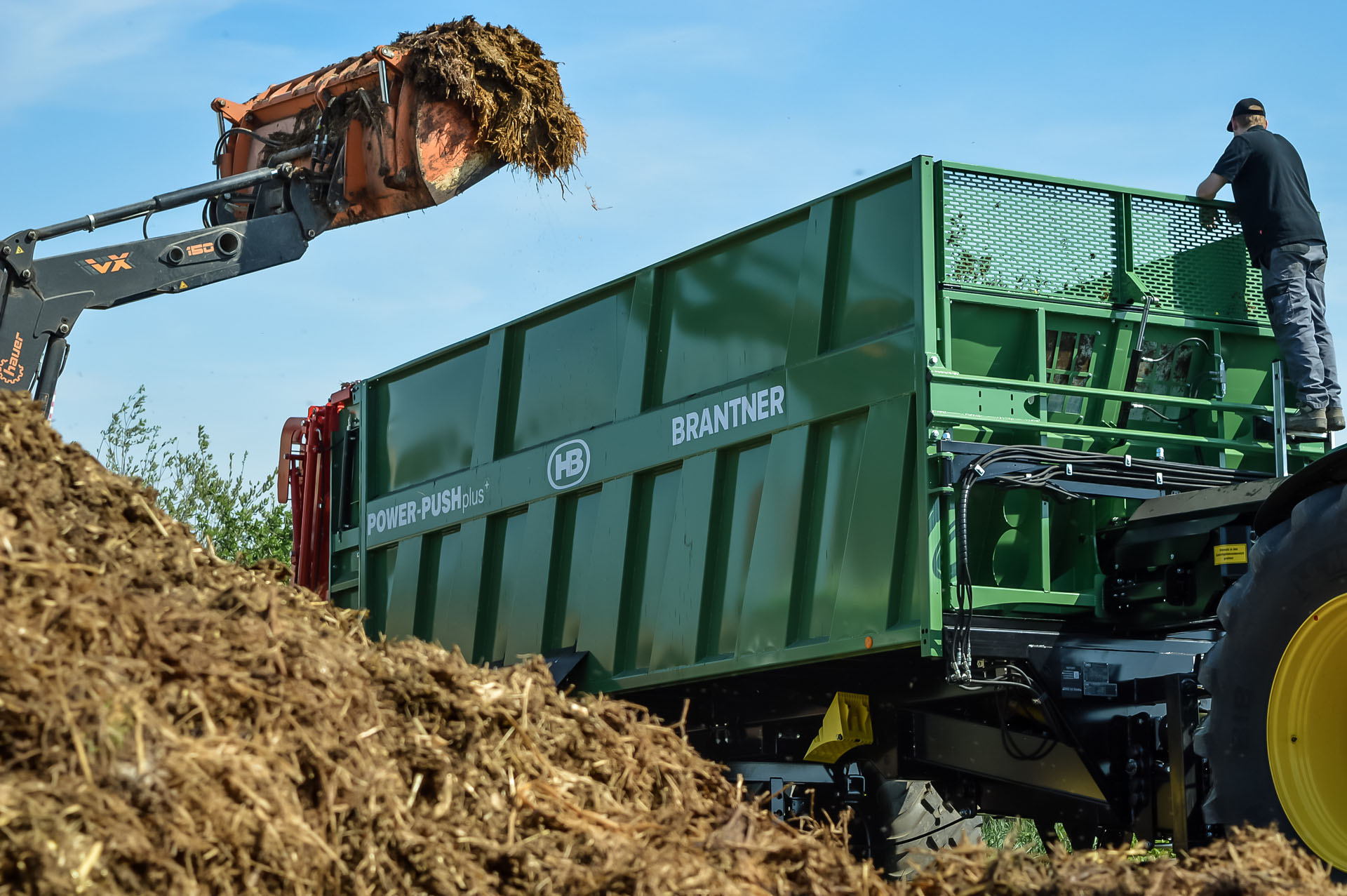 Brantner Fahrzeugbau Abschiebewagen mit Streutechnik, Streuwerk Adapter für Rückwand am POWER-PUSH plus