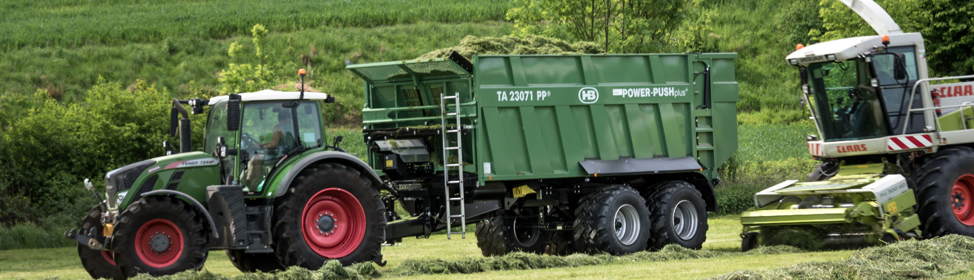 Der Brantner Abschiebewagen POWER-PUSH plus+ nimmt es mit jedem Fliegl Abschiebewagen oder Krampe ASW auf.