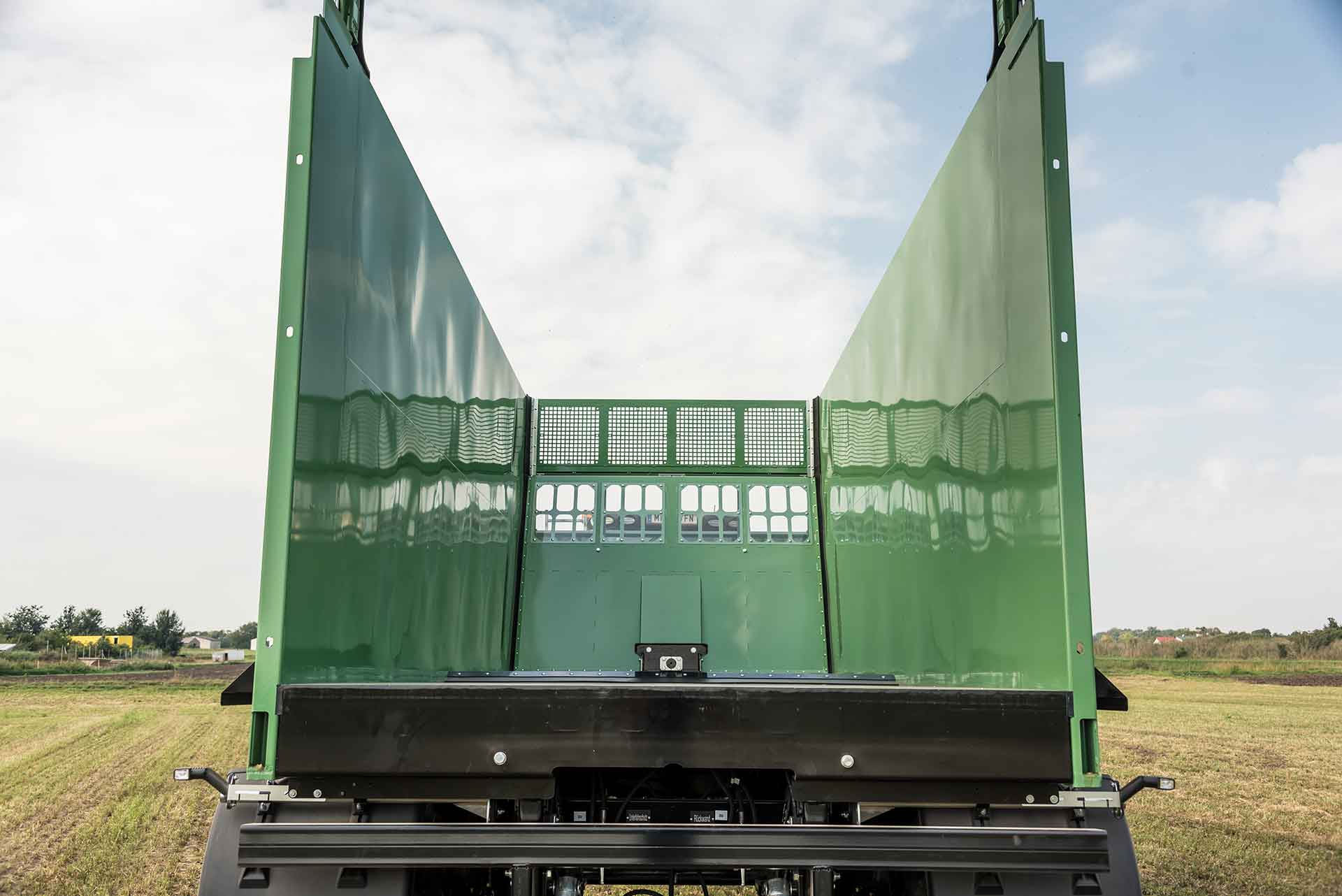 Brantner bietet beim Abschiebewagen durch die Stabilatorwände absolut glatte Innenflächen.