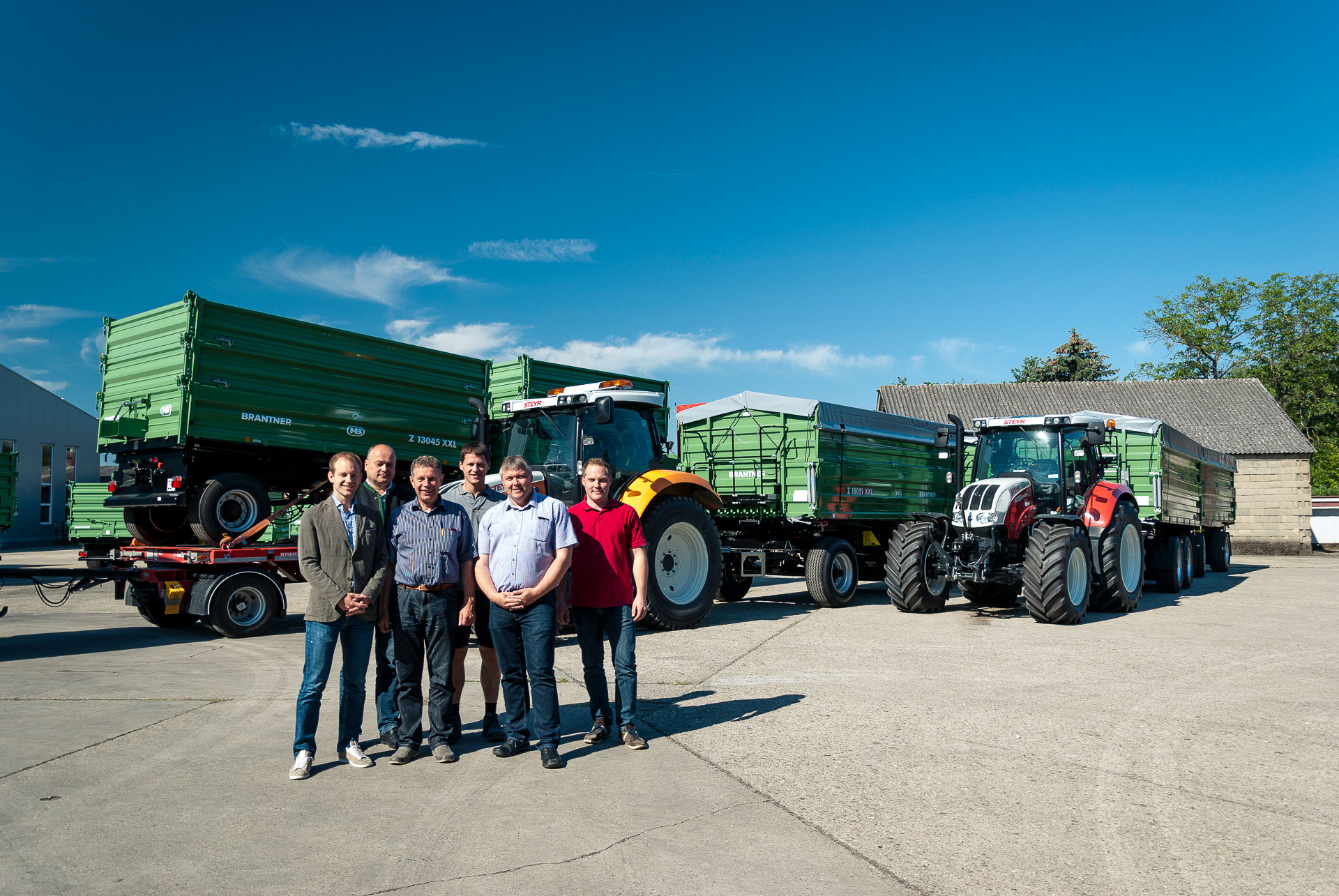 Fahrzeugübergabe Bulla Landtechnik