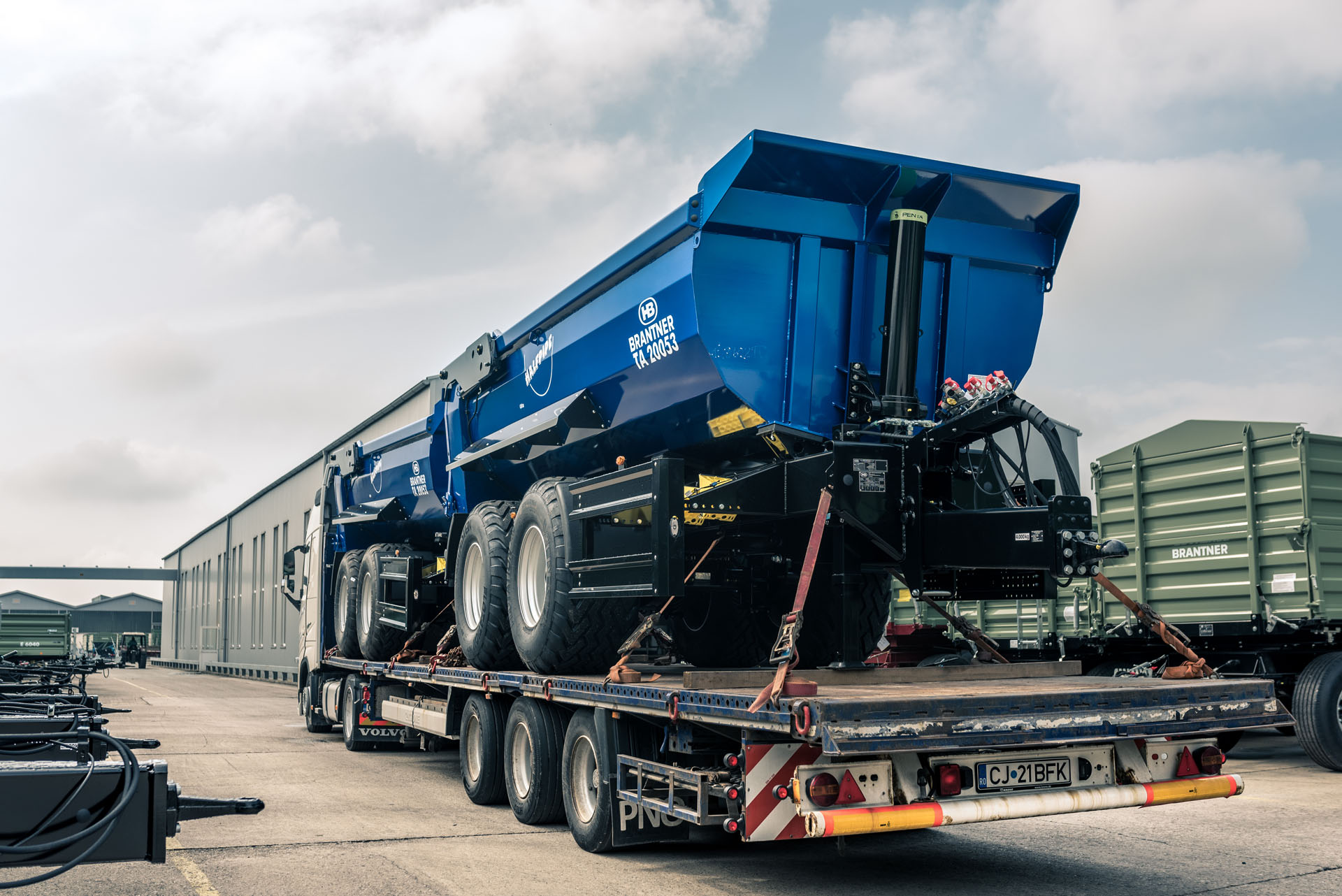 Verladeprofis im Einsatz - Brantner Halfpipe Transport nach Dänemark