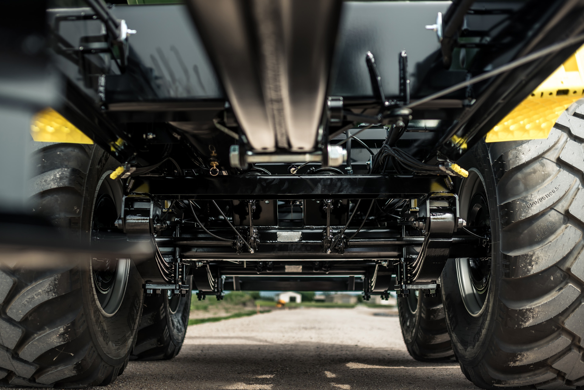 Der Brantner Fahrzeugbau Muldenrückwärtskipper Cross POWER-TUBE als Allzweckwaffe für den Profi Landwirt