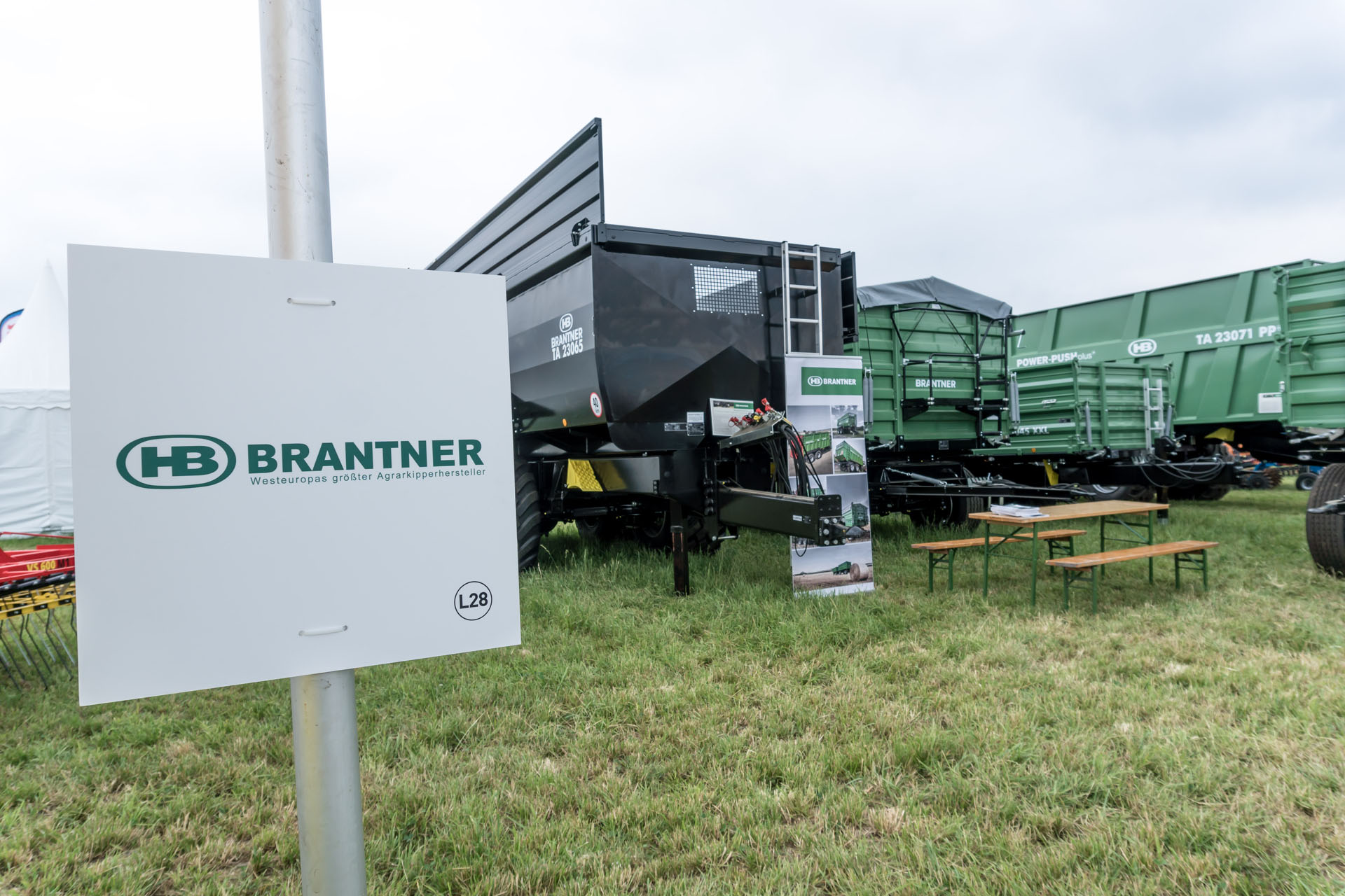 Brantner Fahrzeugbau Mulden, Abschieber, Zweiachser am Feldtag Grafenegg